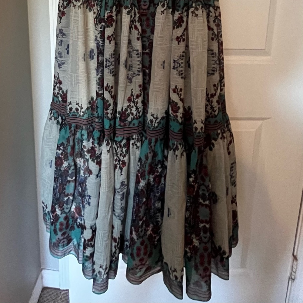 Dress - Picture 4 of 8